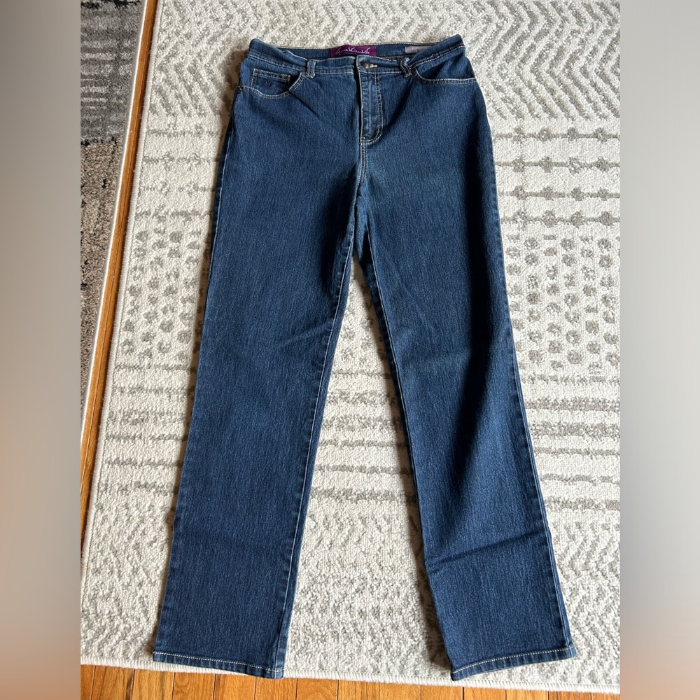 Gloria Vanderbilt Blue Jeans- Women’s Size 8